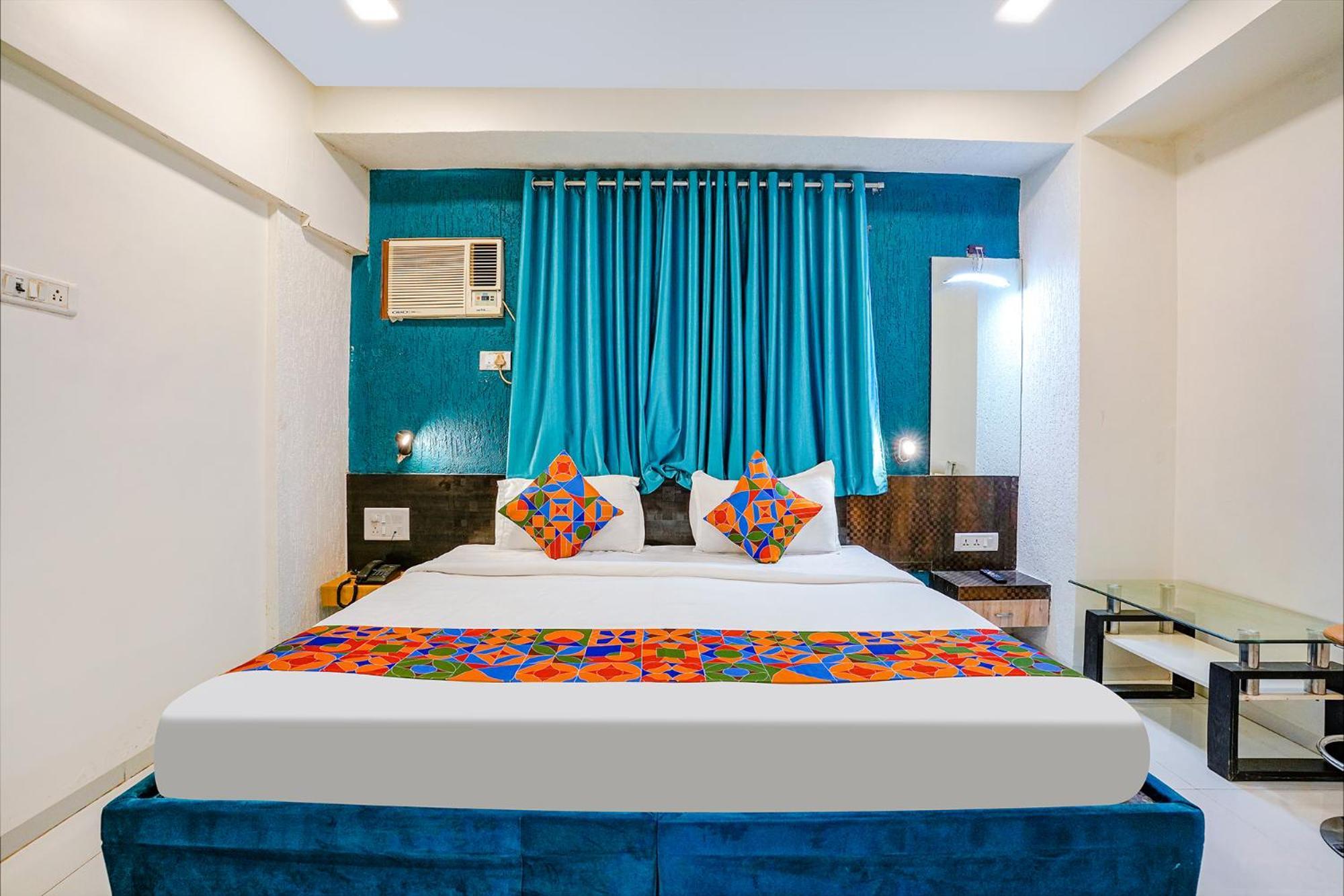Hotel Bindra Elite Мумбаи Экстерьер фото