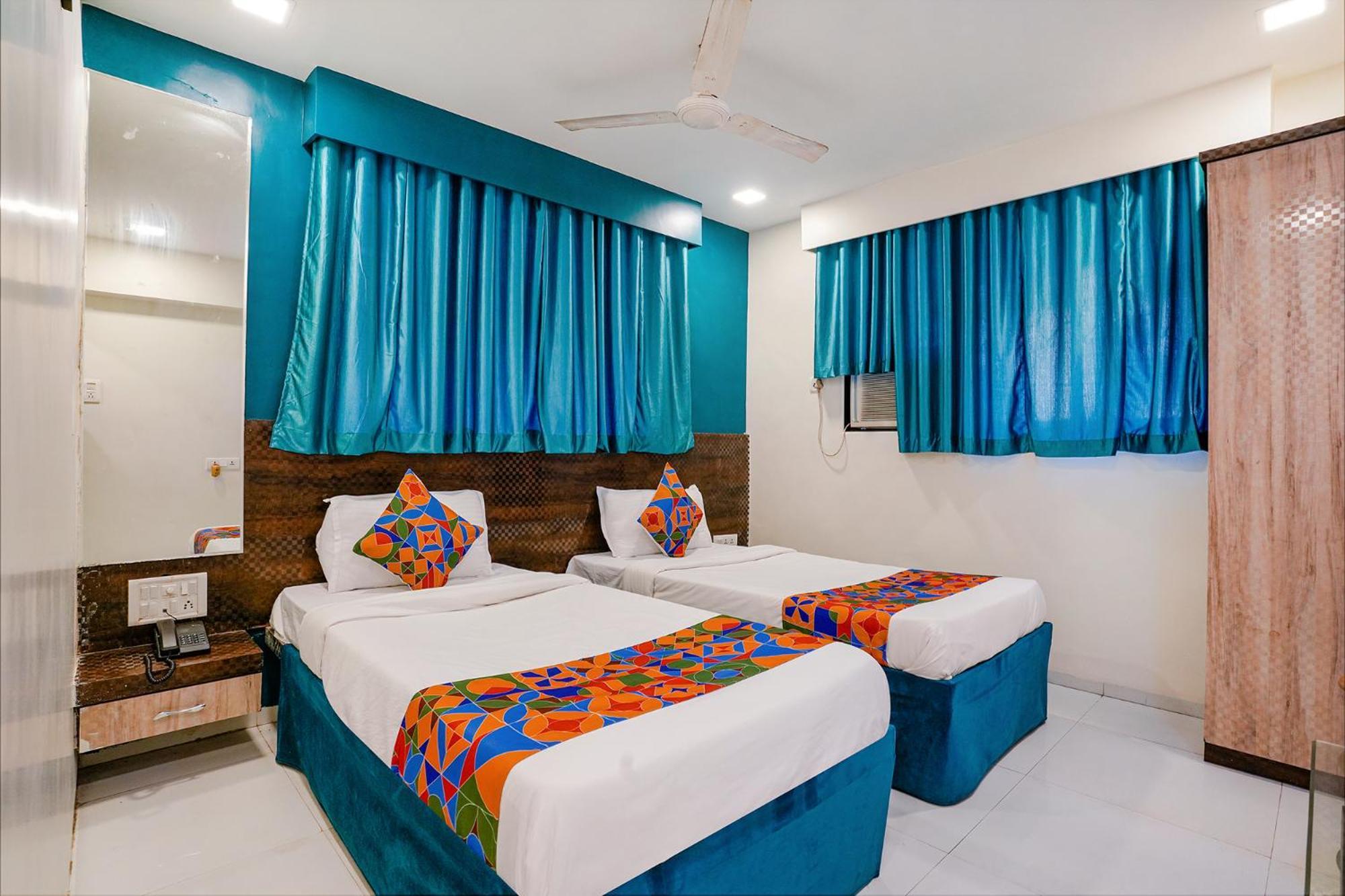 Hotel Bindra Elite Мумбаи Экстерьер фото