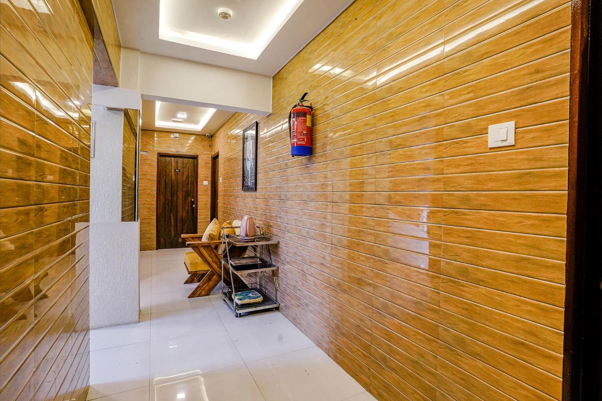 Hotel Bindra Elite Мумбаи Экстерьер фото