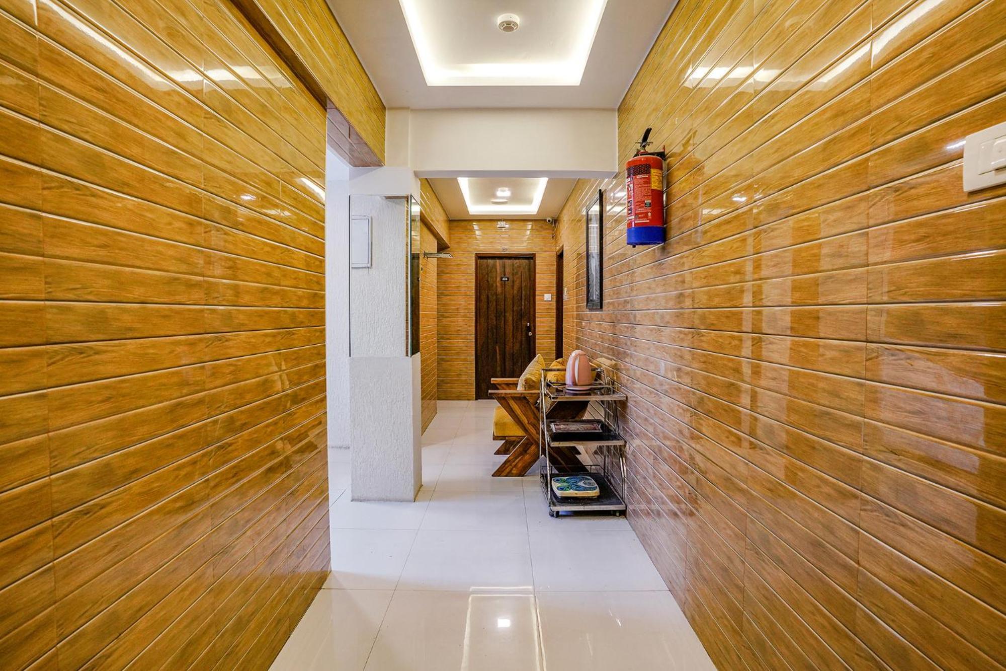 Hotel Bindra Elite Мумбаи Экстерьер фото